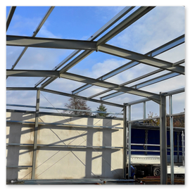 Shalkonstruktion - biegesteife Stahlrahmen: Stütze mit Riegel, Giebelwand mit Wandverbänden