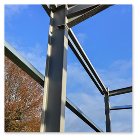 Stahlkonstruktion: Biegesteife Ecke eines Stahlramens